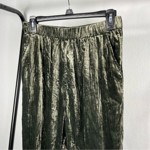 ETT:TWA by Anthropologie Olive Green Crushed Velvet Pants - Picture 2 of 7
